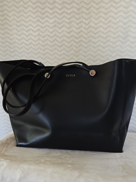 Furla Handbags - Furla Smooth Black Leather Tote